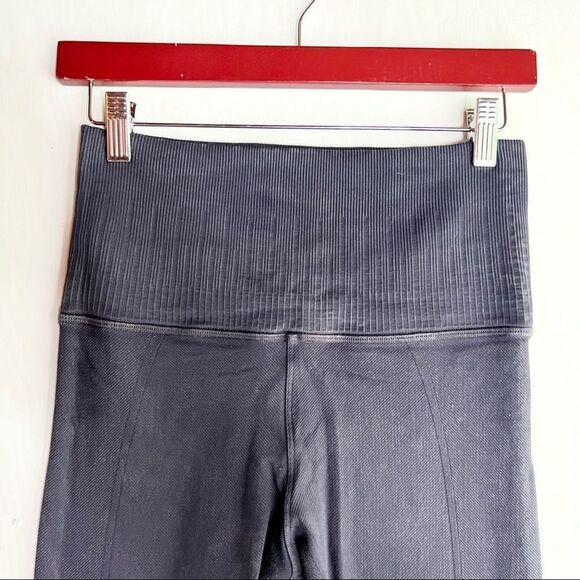 Avocado Black Textured Active Legging - Picture 3 of 7